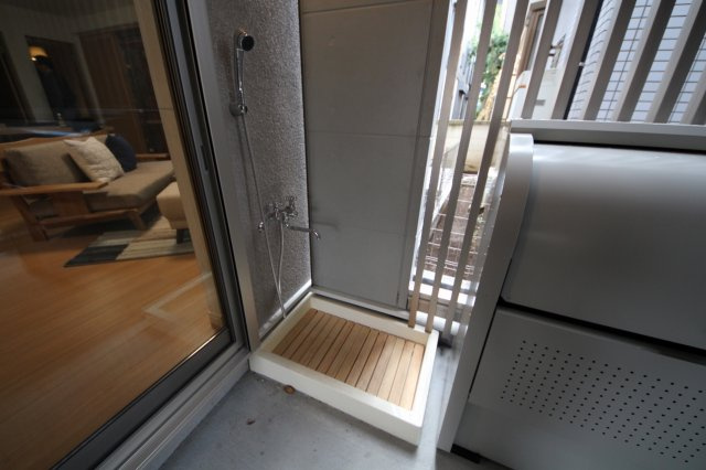 ペットバスが完備。ペットのシェンプー、グッズの洗浄など利便性も抜群です。
