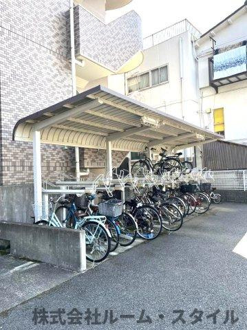 モリス千住曙町の駐輪場