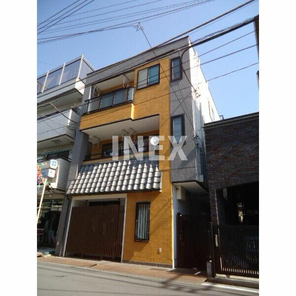 横浜市鶴見区市場上町の賃貸マンションの外観