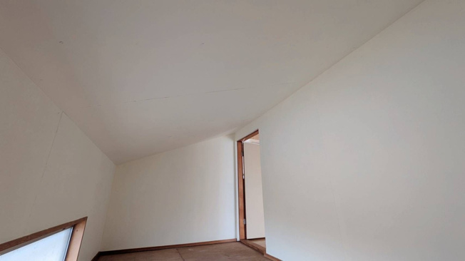【内装】 | 高田町濃施売家 | 2階の小屋裏物入になります。たくさん荷物が入ります。