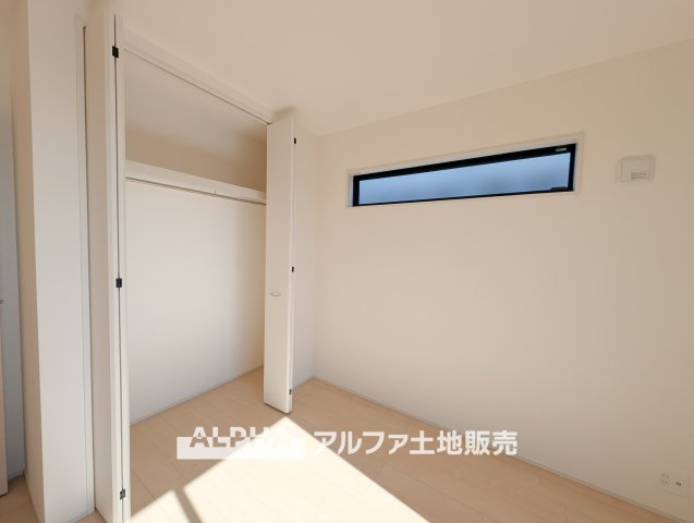 あきる野草花第5　全２棟　１号棟の収納|【Go filled with memories】
◆ありったけの◆住空間をよりよくするためには大切な収納スペース。時が経ち思い出がここに詰まっていく。