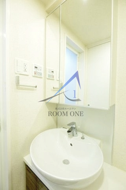 ヴｫーガコルテ板橋本町アジールコートの洗面所|洗面台です。