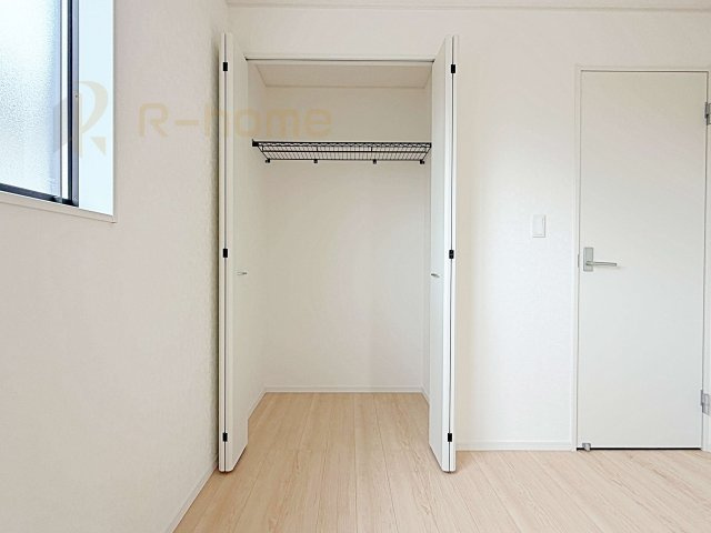 土浦市小松第7　新築戸建て　5号棟の収納|2階は全居室収納スペースを設置！
充分な容量で居住空間もスッキリ♪