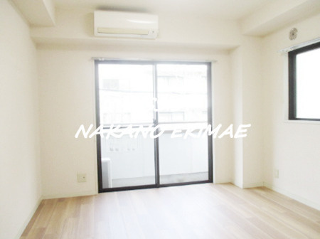 メゾンドパークの居間・リビング|反転タイプ：参考写真