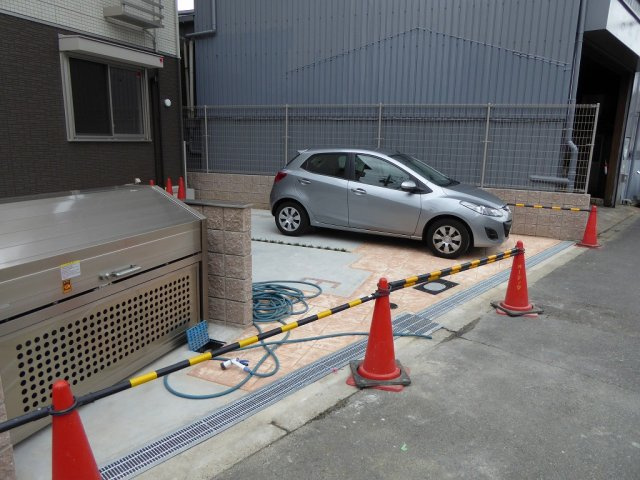 大阪市城東区永田１丁目のハイツの駐車場