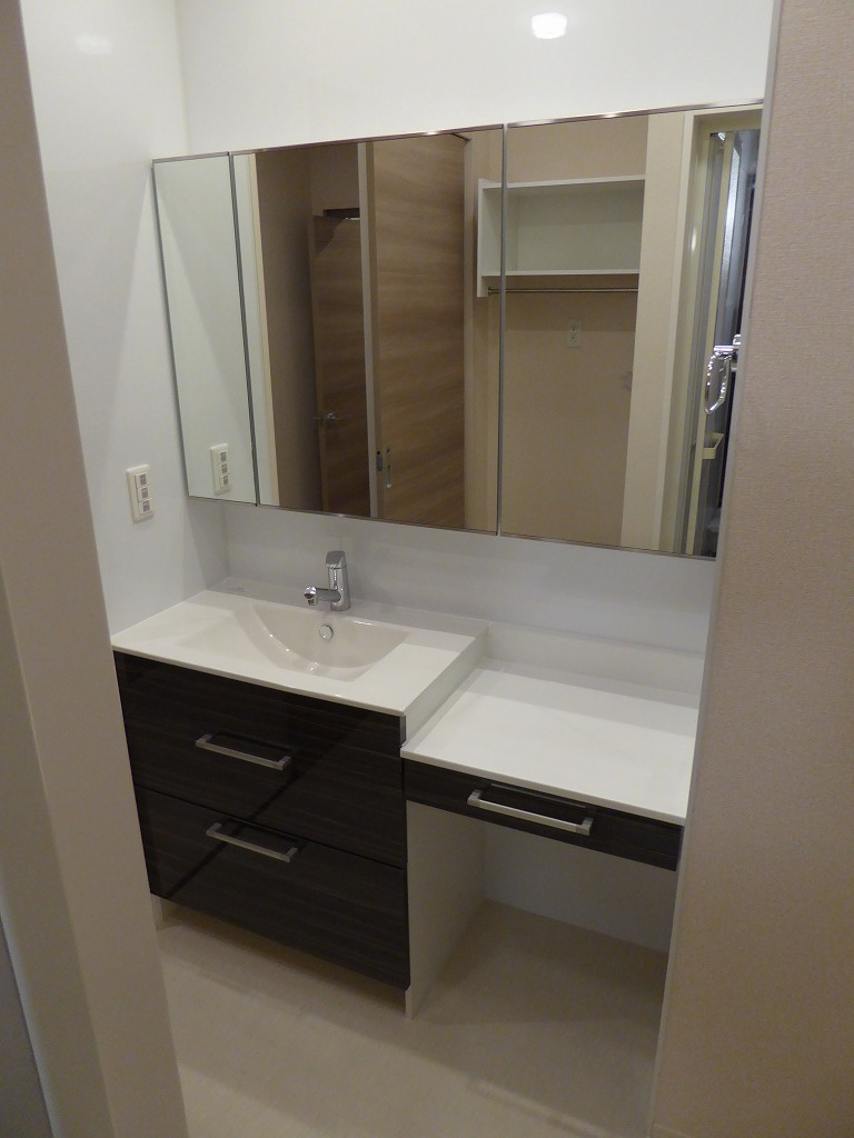 大阪市城東区永田１丁目のハイツの独立洗面台