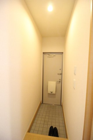 ヒルテラス日吉の玄関