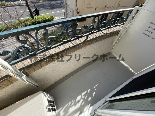 武蔵野市関前５丁目の賃貸マンションのバルコニー