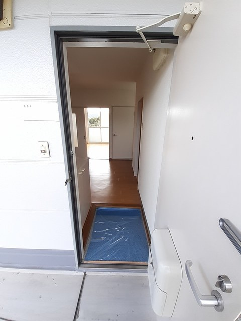 パストラル早苗・Ｂの玄関|玄関