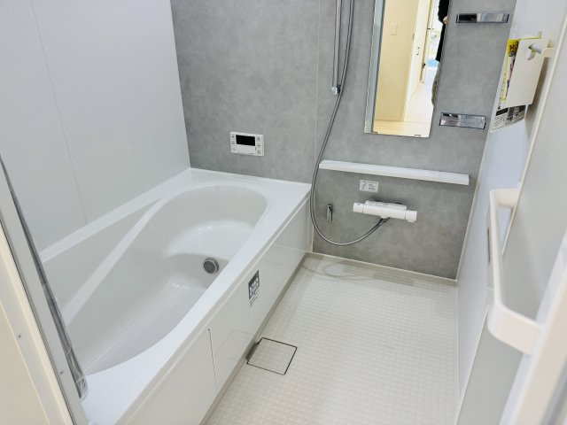 八王子市　川口町　新築一戸建て　２４ー６期の浴室|～のびのびくつろげるバスルーム　１日の締めくくりに癒やしのバスタイムを～