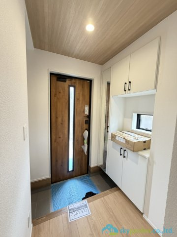 秦野市渋沢6期　新築戸建　全5棟3号棟の玄関