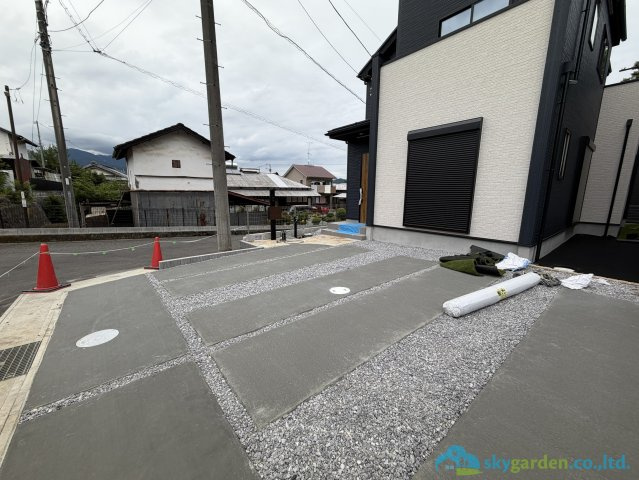 秦野市渋沢6期　新築戸建　全5棟3号棟の駐車場