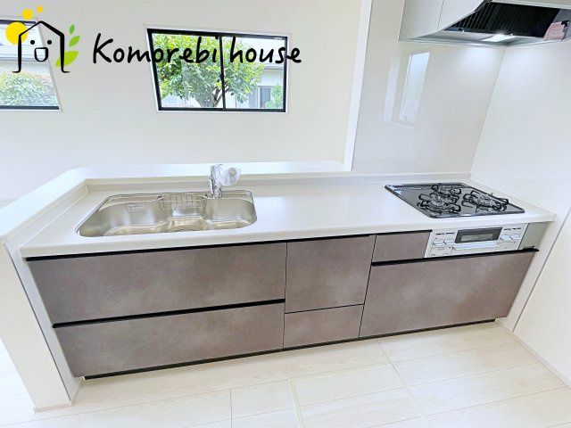 上尾市瓦葺　第2　新築一戸建て　リーブルガーデン　01のキッチン|使いやすいキッチンです