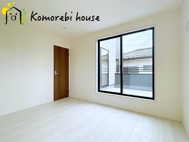上尾市瓦葺　第2　新築一戸建て　リーブルガーデン　01の寝室|使い勝手のいい寝室です