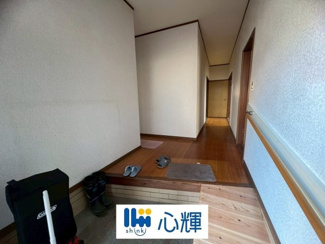 【玄関】 | 宇部市五十目山町 中古住宅 6DK／2階建