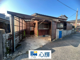 【駐車場】 | 宇部市五十目山町 中古住宅 6DK／2階建 | 駐車スペース：軽自動車1台分