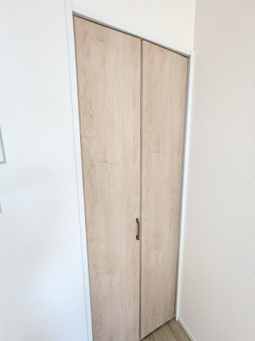 ラフィーネ読売ランド前の収納