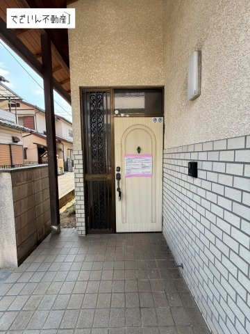 【玄関】 | 加須市富士見町　中古住宅   | 現地(2026年8月撮影)