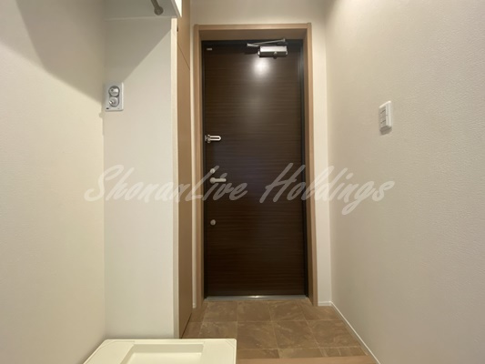 ラフィネ横浜の玄関|シューズボックスございます♪※同物件別部屋