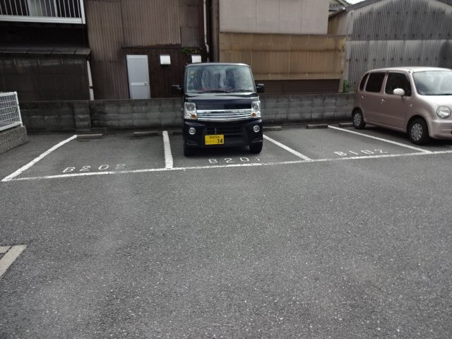 ディアス妻鹿駅前Ｂ棟の駐車場
