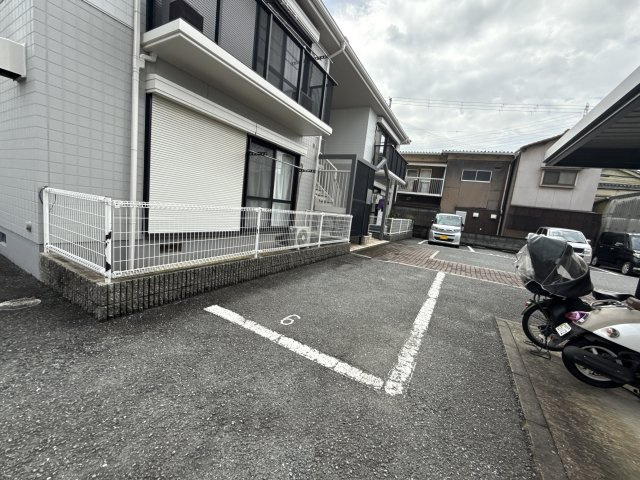 ディアス妻鹿駅前Ｂ棟の駐車場