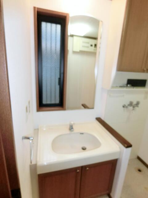 西東京市富士町戸建の洗面所