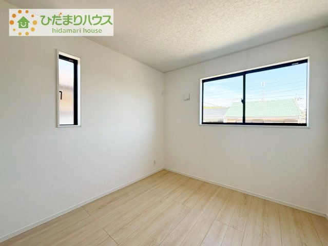 【洋室】 | つくば市森の里第7　新築戸建 | 机にベットを置けば子供部屋の完成です！
