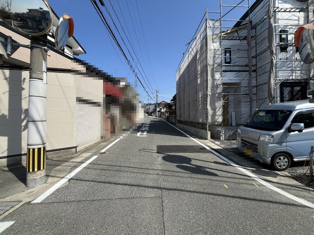 【その他】 | 春日市白水ヶ丘2丁目5期　1号棟（全2棟）【仲介手数料無料・0円】 | 現地写真。前面道路です。