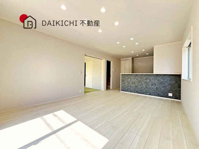 【居間・リビング】 | 行田市持田5丁目　新築戸建　全1棟　1号棟