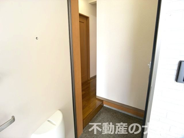 フラワーコーポ立岡の玄関