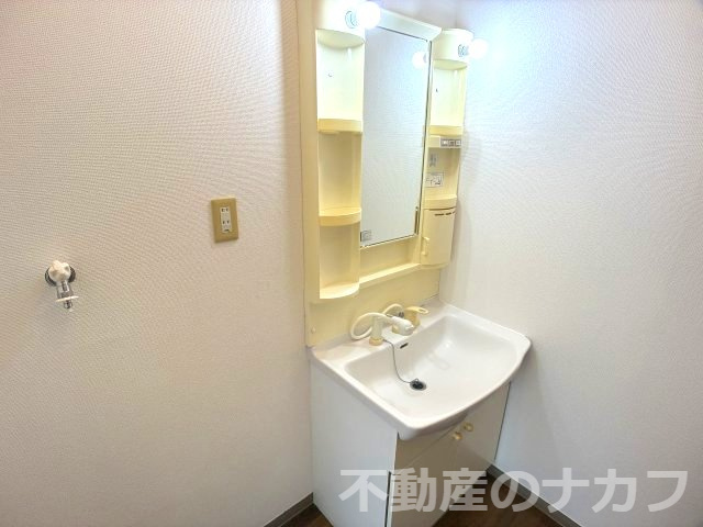 フラワーコーポ立岡の独立洗面台