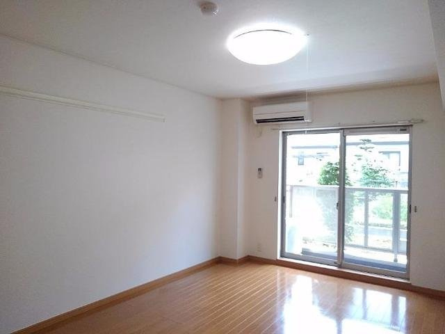 フレアビタシオンＡの居間・リビング