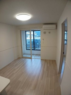 【居間・リビング】 | クレイン | ゆったりとした居間です