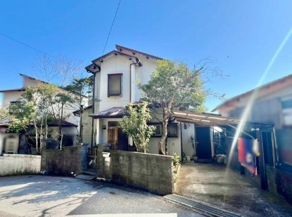 【眺望良好☆】高知市重倉　中古一戸建ての外観|落ち着きある佇まいの2階建。静かな住環境の住まい☆