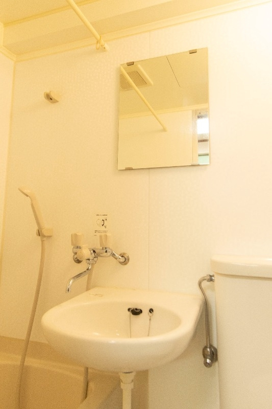 調布市布田２丁目の賃貸マンションの洗面所