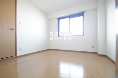 【寝室】 | ライブ・セトウルK | 寝室にピッタリな居室