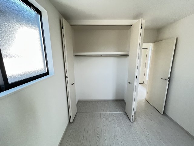 【収納】 | 春日市白水ヶ丘2丁目5期　2号棟（全2棟）【仲介手数料無料・0円】 | 施工例。施工例は完成時と異なる場合があります。
