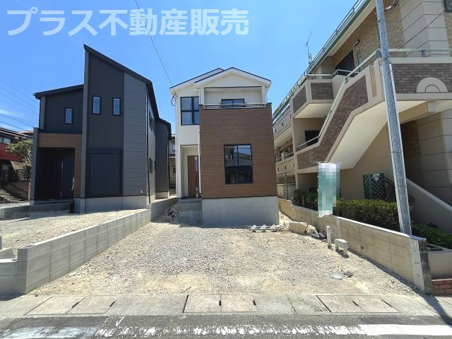 【外観】 | 春日市白水ヶ丘2丁目5期　2号棟（全2棟）【仲介手数料無料・0円】 | 完成イメージの外観パースです。