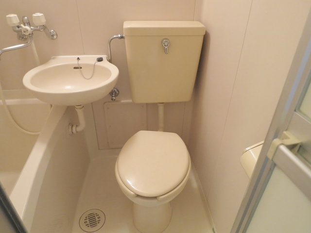 メゾン南のトイレ|清潔感があるトイレです。