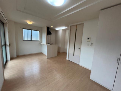 【内装】 | M・コンフォール | 角部屋のリビング