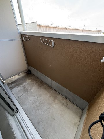 プレアール寝屋川高柳のバルコニー