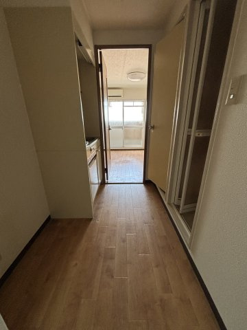 プレアール寝屋川高柳の玄関