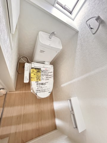 【Cradle garden】小山市東間々田 第7期のトイレ|〇4号棟〇
寒い日も快適に。温水洗浄付きトイレで、毎日気持ちよく使えるうれしい設備です。
※2026年4月
