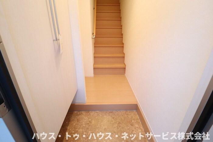 シティ　オブ　フレグランス　Ⅱの玄関
