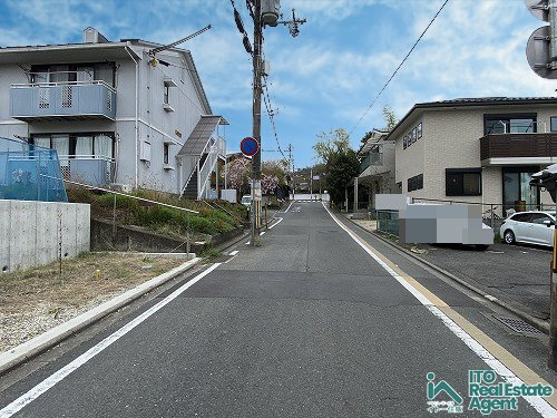 鷹峯光悦町 建築条件付土地 Aの前面道路含む現地写真