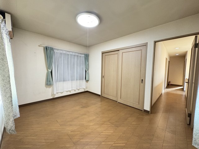 高野台南5丁目中古戸建の居間・リビング