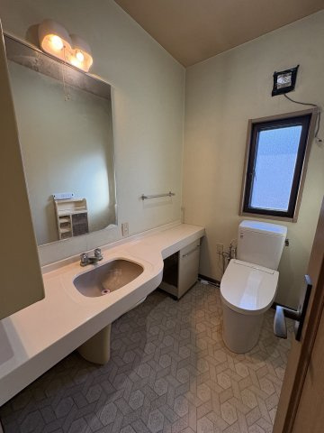 高野台南5丁目中古戸建のトイレ|2F