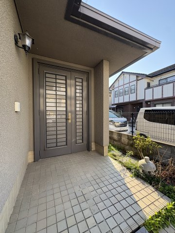 高野台南5丁目中古戸建の玄関