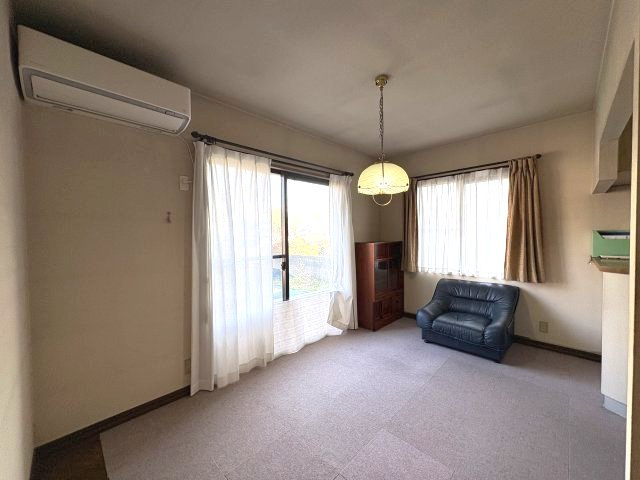 高野台南5丁目中古戸建の居間・リビング