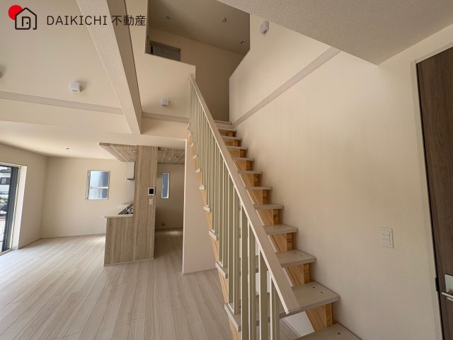 【居間・リビング】 | 坂戸市鶴舞2丁目5期　ブルーミングガーデン　新築戸建　全1棟　1号棟